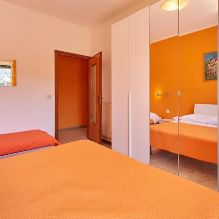 Casa Borgo 5 * Pietra Ligure