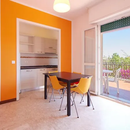Lägenhet Casa Borgo 5 Pietra Ligure