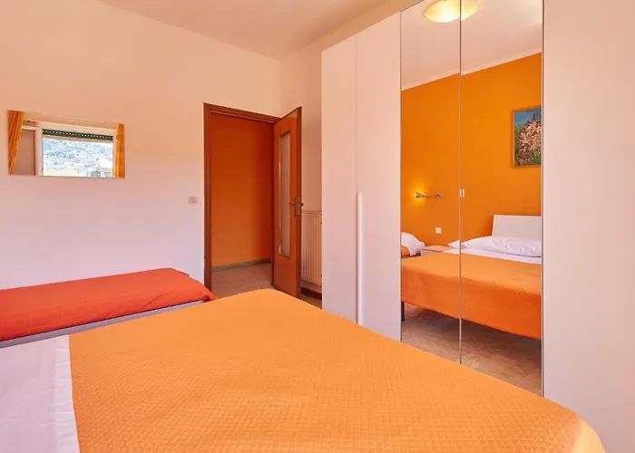 Casa Borgo 5 * Pietra Ligure